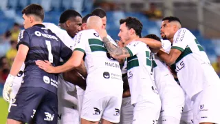 Coritiba perde titular de Mozart para o clássico contra o Athletico