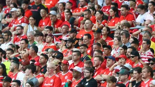Gre-Nal: Torcedores do Inter ficam feridos por cadeiras atiradas por rivais