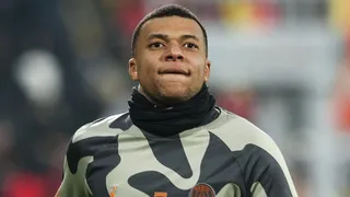 Mbappé avisa presidente do PSG que vai embora, diz jornal