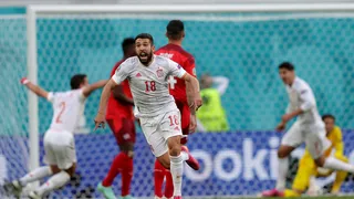 Espanha sofre, mas elimina Suíça nos pênaltis e garante vaga na semifinal