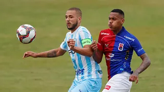 Paraná jogou melhor com um a menos, quando abandonou os chuveirinhos