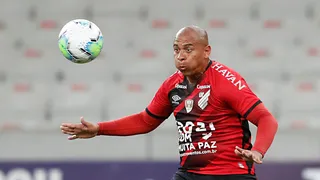 Autuori explica ausência de Walter e diz que atacante estará apto para o Atletiba