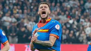 Ex-Athletico brilha e marca hat-trick contra gigante em classificação na Europa