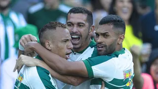 Reforço mais caro do Coritiba é eleito melhor jogador do mês no Brasileirão