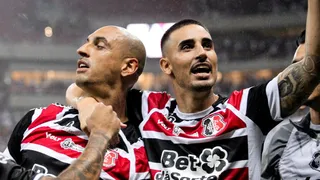 Gigante do futebol brasileiro volta à Série C e ex-Coritiba desabafa
