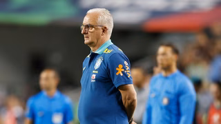 Dorival sinaliza Bento titular contra os EUA; goleiro comenta disputa com Alisson