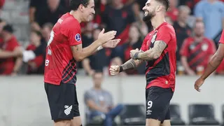 Dupla briga por artilharia do Athletico, mas Cuca diz que formação não é “modelo um”