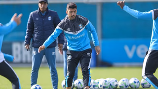Suárez explica pedido de rescisão e não confirma futuro