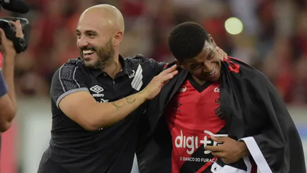 Guanaes reencontra Athletico após vaias e desabafo marcante
