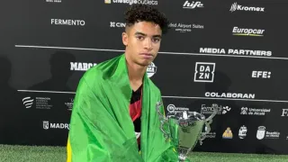 “Participação decisiva”: Ídolo parabeniza filho por título na base do Athletico
