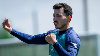 Coritiba acumula desfalques e novidades para estreia na Série B; veja as escalações