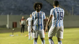 Celsinho relata nova ofensa racista durante jogo do Londrina