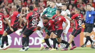 Atletiba 100 anos: 12 clássicos marcantes na história de Athletico e Coritiba