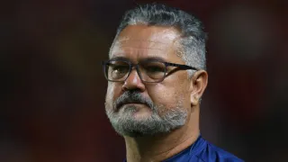 Rogério Micale não dá jeito em crise do Londrina na Série B