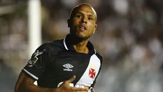 Luis Fabiano é internado em hospital após testar positivo para a Covid-19