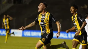 Na reestreia de Tcheco, Cascavel vence o América-MG e avança na Copa do Brasil