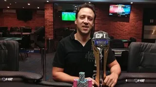 Com estudo e paciência, dentista fatura grande torneio de poker em Curitiba