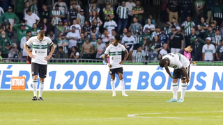 Coritiba sofre três gols pelo terceiro jogo seguido e tem a segunda pior defesa