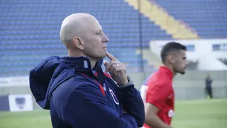 Técnico enaltece zagueiro que estava afastado e topou jogar às pressas no Paraná
