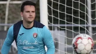 Goleiro de 25 anos morre após pegar pênalti em jogo na Bélgica