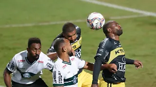 Coritiba não soube lidar com o FC Cascavel e foi dominado no Couto Pereira