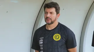 Entrevista! Tcheco lamenta ter que enfrentar o Paraná em mata-mata