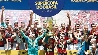 Flamengo e Palmeiras duelam por premiação milionária da Supercopa
