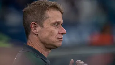 Zagueiro titular do Coritiba vira dúvida para jogo decisivo do Paranaense