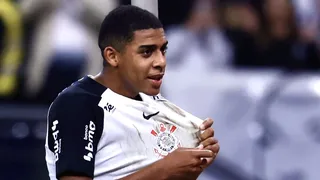Algoz do Athletico, joia milionária explode no Corinthians