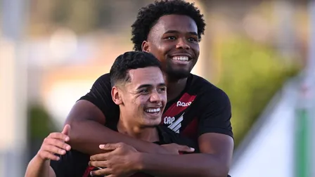 Mundial juvenil: Athletico atropela clube inglês com “geração de ouro” e mira o Real Madrid