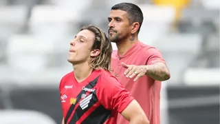 Athletico: Ex-campeões reagem a vexame do rebaixamento