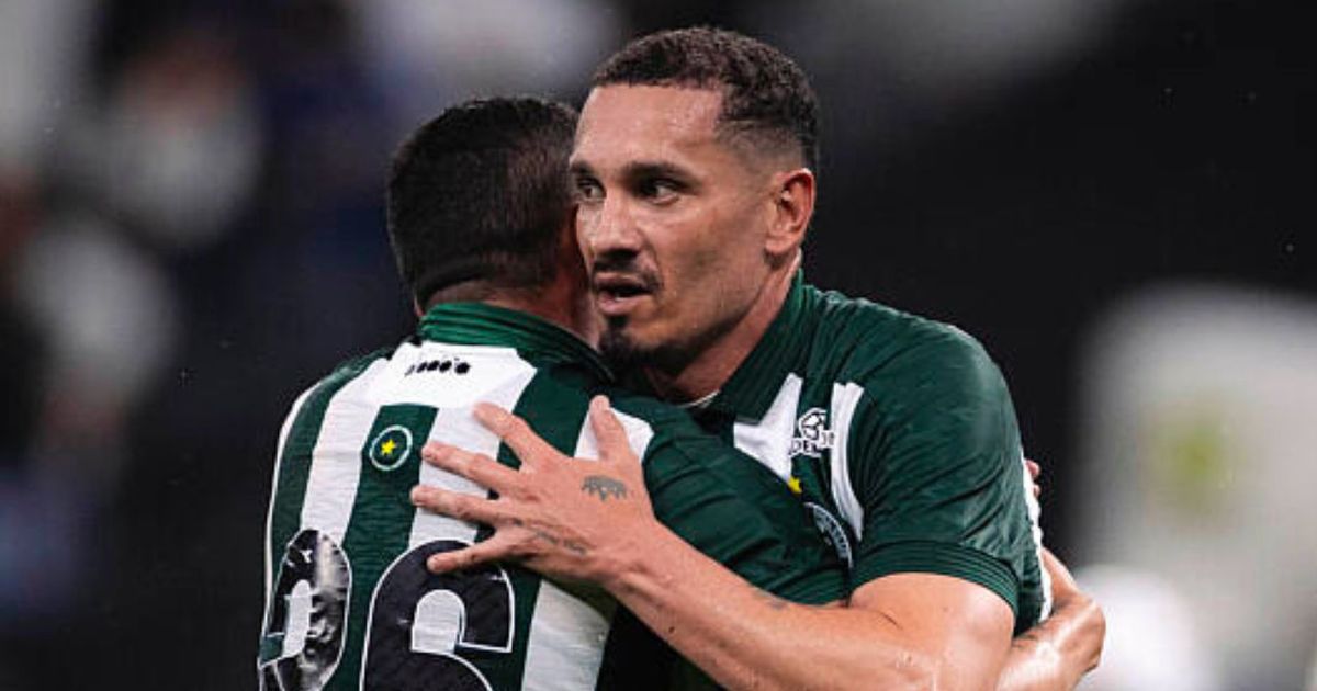 Líder do elenco revela meta de pontuação histórica para o Coritiba no Brasileirão