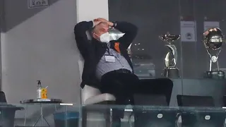 Após não permitir público, Petraglia assiste Athletico x Peñarol na Arena da Baixada
