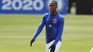 Paraná renova contrato de zagueiro colombiano