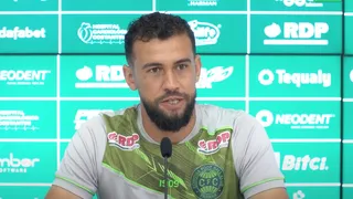Luciano Castán faz alerta ao time do Coritiba mesmo com boa fase