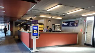 Água R$ 13 e hambúrguer R$ 38; veja os preços praticados pela Conmebol no Centenário para a final