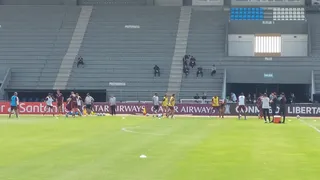 Sob forte calor, Athletico faz primeiro treino em Guayaquil