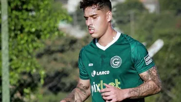 Emprestado pelo Athletico, Lucas Halter já pode estrear pelo Goiás