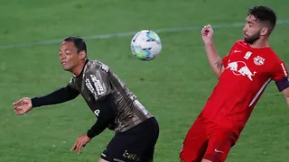 Coritiba tropeça no Bragantino e segue sem vencer com Santana