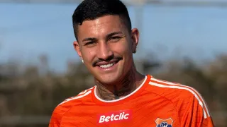 Paraná Clube negocia com zagueiro ex-Coritiba e São Paulo