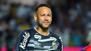 Calote envolvendo ex-Paraná Clube impede Santos de se reforçar
