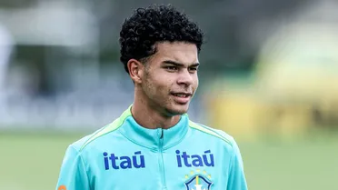 Joia do Athletico brilha e leva seleção brasileira a título na Europa