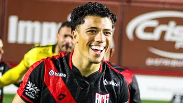 Ídolo cutuca Athletico após filho chegar à final do Estadual: “Cadê os inteligentes?”