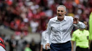 Com recorde de público, Flamengo supera o Vasco na estreia de Tite no Maracanã