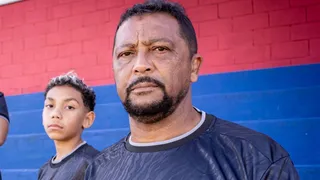 Paraná Clube lança terceira camisa com homenagem a ídolo; veja valores