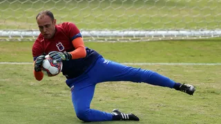 Após falhas, Renan perde a titularidade no Paraná