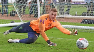 Bento pode ser primeiro goleiro do Athletico desde Caju a ser titular da seleção em jogos oficiais