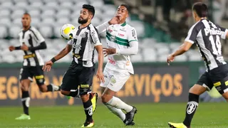 Coritiba mostra futebol pobre, perde a 11ª em 21 jogos e vê o fantasma da ZR mais perto