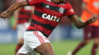 Bolsonaro deixa clubes em alerta após chamar patrocínio da Caixa de ‘absurdo’