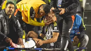 Ex-Athletico sofre lesão grave e sai chorando de campo em jogo da Sul-Americana; veja o vídeo